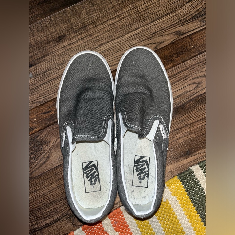 WOMENS VANS SLIP ONS SIZE 8